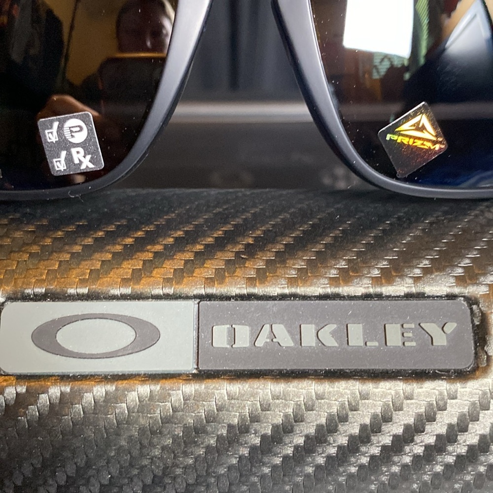 NWT! Brand New Oakley Men’s Sunglasses! - Picture 2 of 9